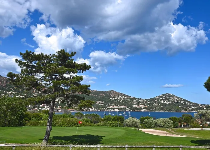 Le Hameau - M4 333 By Interhome * Сен-Рафаэль